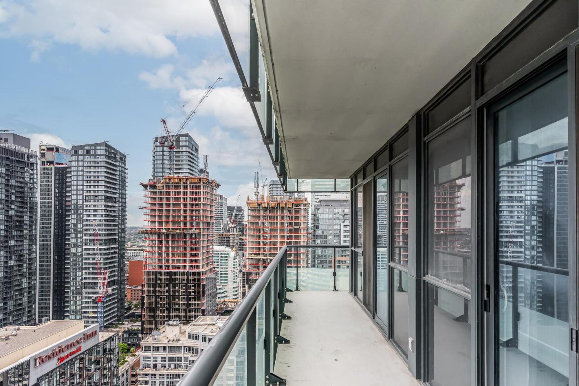טורונטו Globalstay Modern Downtown Apartment מראה חיצוני תמונה