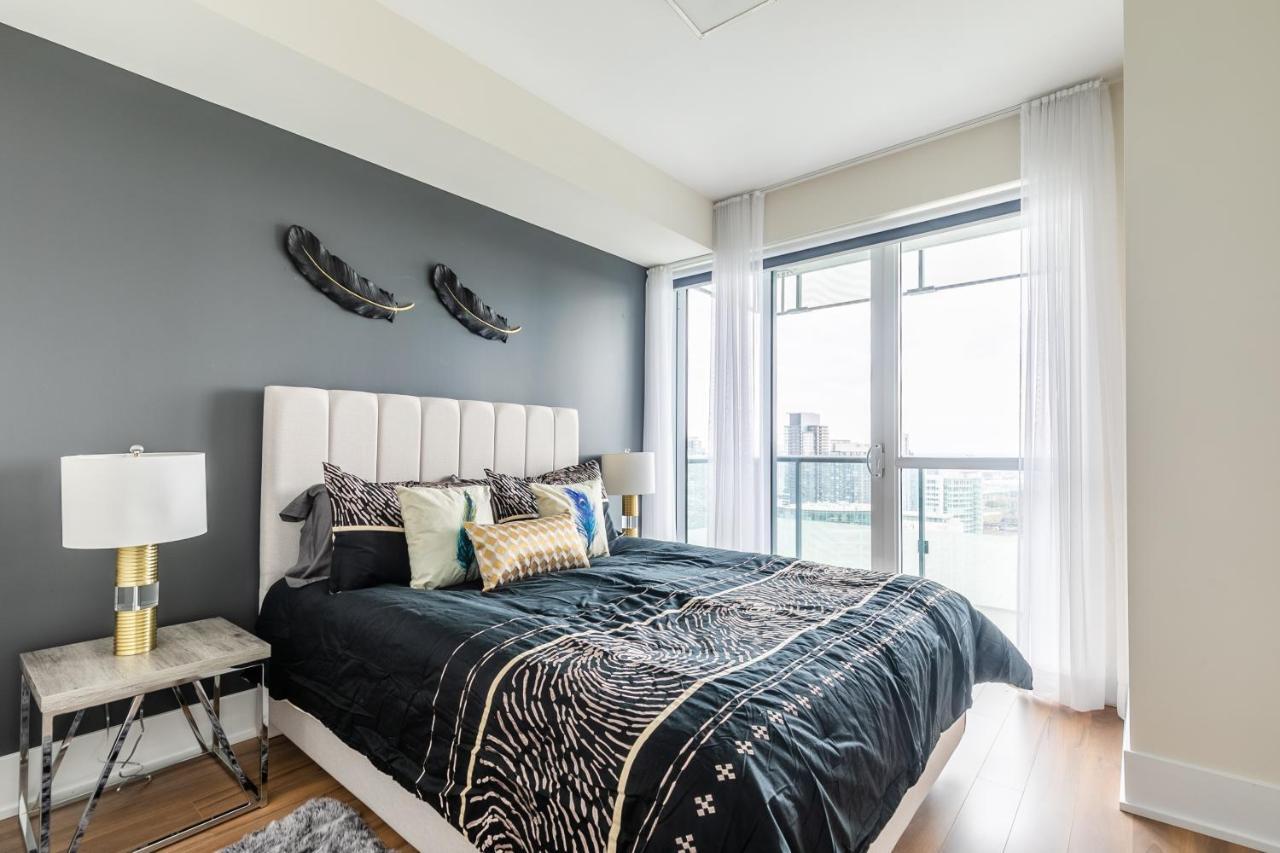 טורונטו Globalstay Modern Downtown Apartment מראה חיצוני תמונה